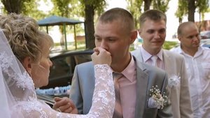 Как встречали жениха и невесту родители на пороге дома