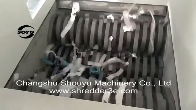 Четырехвальный шредер SOYU FS8080. Измельчение пластиковых канистр смотреть онлайн