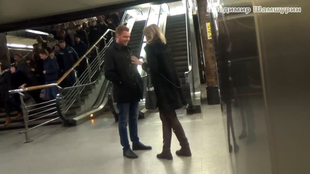 Необычное знакомство с девушкой (СПАЛИЛА КАМЕРУ) смотреть онлайн