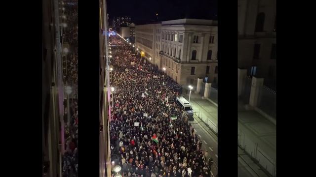 Вашингтон, Лондон, Берлин, Афины, Джакарта...