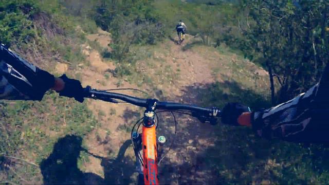 Спуск с Чатыр-Дага и Сахарной головки смотреть онлайн