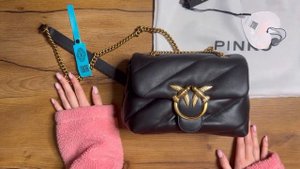 Заказали сумку Pinko на Poizon за 12500 вместо 36000. Прошла проверку на Оригинальность