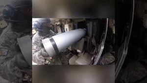 Как заряжают снаряды в танке?