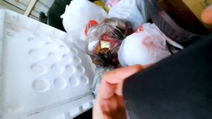 КАК Я ЛАЗАЮ ПО МУСОРКАМ КРАСНОДАРА ? ЗАРАБАТЫВАЮ ТЕМ ЧТО НА АВИТО ПРОДАЮ МУСОР | Dumpster Diving #5