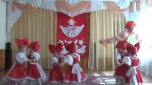 Ванька-встанька и матрёшки.