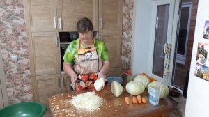 Учимся шинковать капусту спец ножом. Квашение капусты за 3 дня. Салат из капусты.