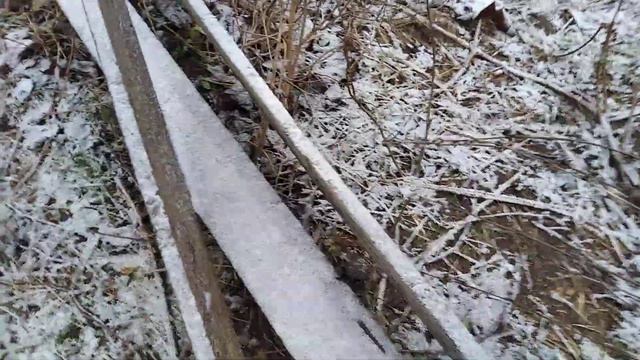 шли с другом и был сорван забор назаброшке