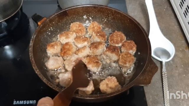 Фрикадельки в молочном соусе