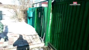 Подвесные откатные ворота, самодельные, стоят 15 лет