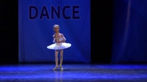 Лебядок Даниэла  ( 6 лет) | Класическая вариация на русскую тему  | Балетная школа Вежновец
