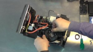 Кофемашина Saeco Lirika (Minuto). Замена тройника, техническое обслуживание.