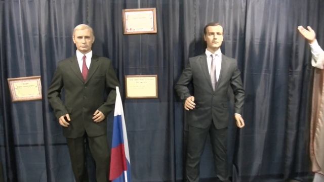 Фигуры из воска смотреть онлайн