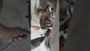 mitsubishi carisma замена суппортов.