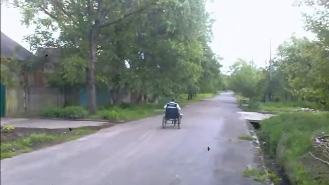 Каляска с самодельным приводом .  . .homemade wheelchair