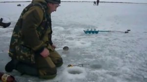 Зимняя рыбалка на озере Конурка