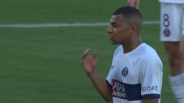 CLERMONT FOOT 63 - PARIS SAINT-GERMAIN (0 - 0) - Highlights - (CF63 - PSG) / 2023-2024