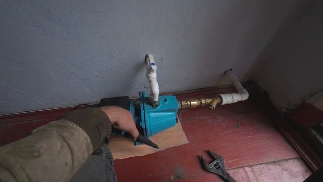 Как завел насос в предбанник, как запустить насос поверхностный интсрукция, как закачать воду смотреть онлайн