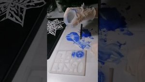 Заливка эпоксидной смолы в молды. Создание мраморного узора.
