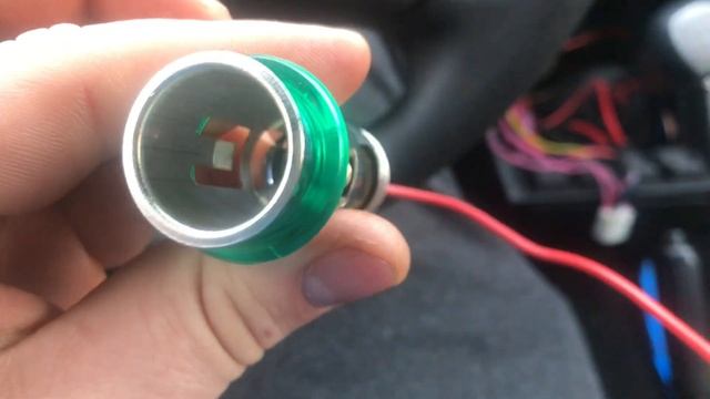 RGB ПОДСВЕТКА В НОГИ ЧЕРЕЗ ПРИКУРИВАТЕЛЬ. УСТАНОВКА От А до Я смотреть онлайн