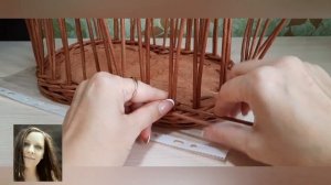 КОРЗИНА С КАРТОННЫМ ДНОМ из бумажных трубочек