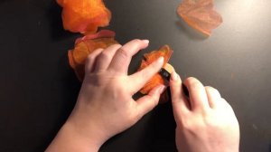 Нежный цветок из тюлевой ткани