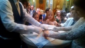 Необыкновенная традиция во время свадьбы в Италии