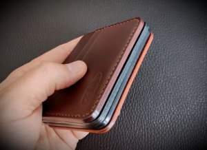 Картхолдер ручной работы. Обзор