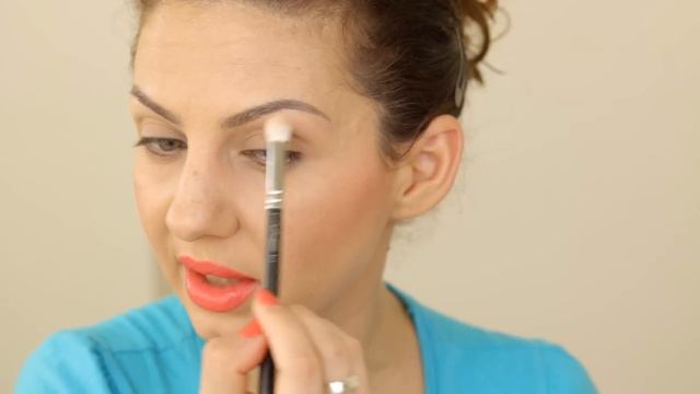 Как да Преливаме Сенки - За Начинаещи| Грим с 2 четки смотреть онлайн