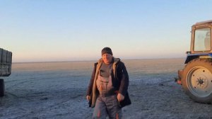 Подкормка Озимых 2022. Подкормка озимой пшеницы Сульфатом аммония по мерзлоталому.John deere 6130 d