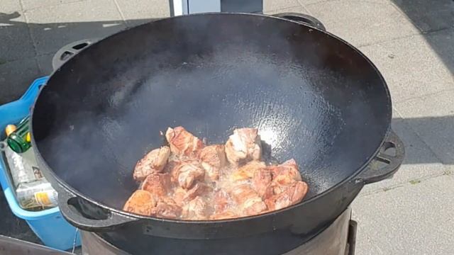 Готовлю сегодня в казане #влог #жизньвгермании #моибудни #готовимдома смотреть онлайн