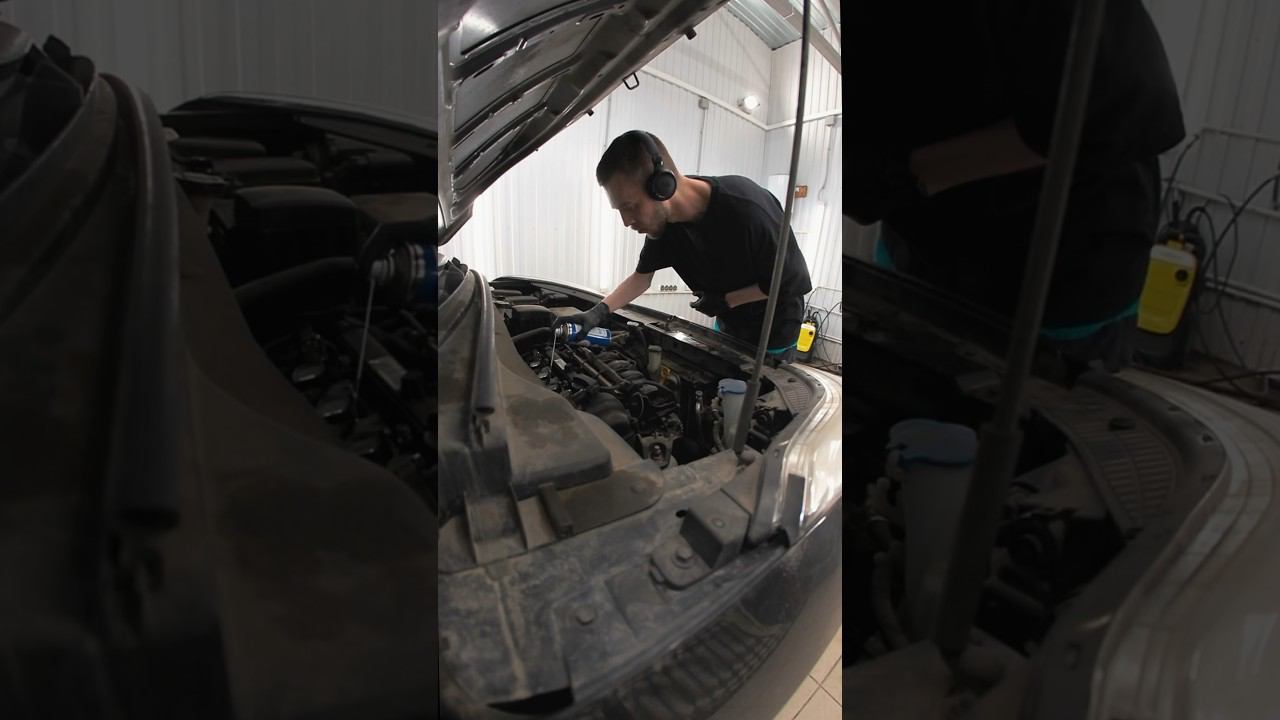 КАК ПОМЫТЬ ДВИГАТЕЛЬ СВОИМИ РУКАМИ?            #foamheroes #мойка #detailing #уходзаавто #детейлинг