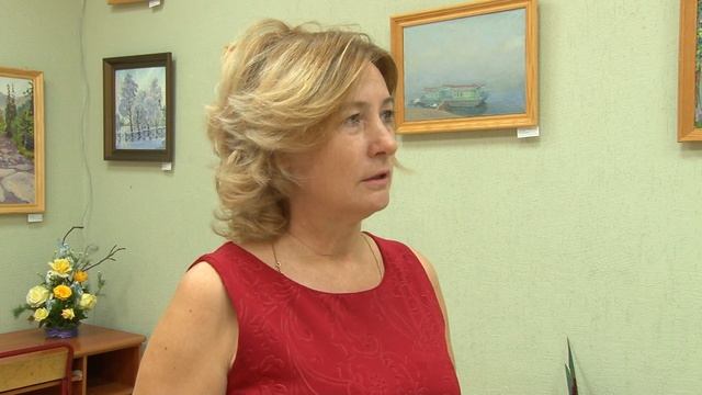 В детской художественной школе открылась выставка картин одной из учителей – Надежды Ветровой смотреть онлайн
