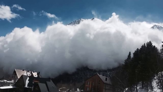 Лавина в Приэльбрусье. Красиво и Страшно смотреть онлайн