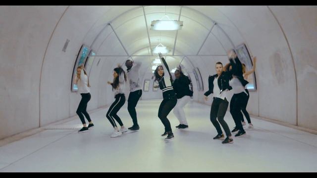 Cours Dancehall à Paris 18eme / Asso Feeln'groove смотреть онлайн