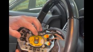 Снять руль и подушку безопасности на автомобиле Jeep Grand Cherokee (WK2)