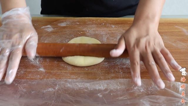 懒人蒸面包，不用烤箱，上锅一蒸，柔软拉丝，好吃不上火【海娟美食】 смотреть онлайн