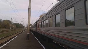 Приветливые машинисты на ЧС8-077 ведут скорый поезд №15 Москва - Ужгород