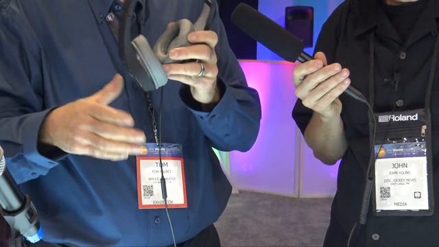 American Audio Professional DJ Headphones BL 40 - BL 60 | Disc Jockey News смотреть онлайн