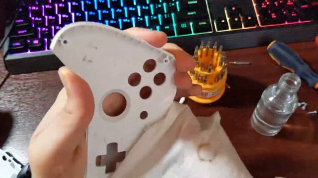 РАЗБОР И ЧИСТКА ГЕЙМПАДА XBOX ONE S смотреть онлайн