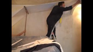 Ремонт, обои на потолок