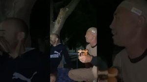 Казахский парень исполняет песни на домбре .. #нума нума ей