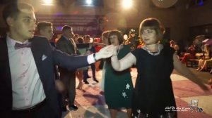 Танец выпускников с учителями