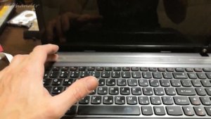 Ноутбук Lenovo P580. Разбор. Замена петли. Профилактика. Тесты