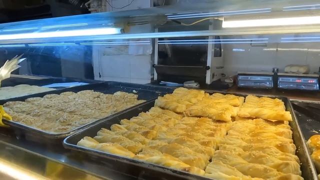 广州平民美食生活！正宗！美味！台山黄鳝煲仔饭！超级好吃！甜品！糖水！统一3元！全广州最抵！粤菜酒楼晚餐！街景!街市#市场#guangzhou#cantonese#food#deliciousfood