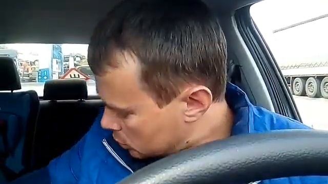 Фольксваген поло дергается при разгоне.Одна из причин это свечи. смотреть онлайн