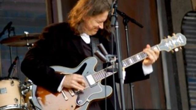 Robben Ford - "My Love Will Never Die" смотреть онлайн