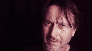 Поль Элюар.И улыбкa.Перевод М.Ваксмахер.