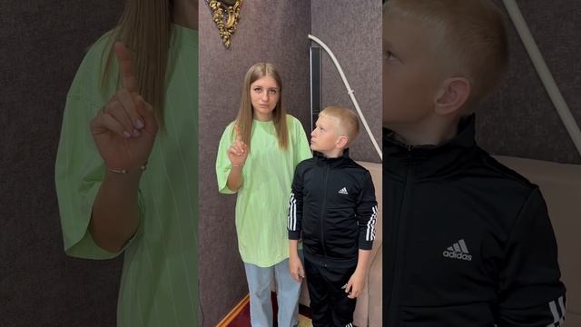 Как сделать так, чтобы одежда ребенку не становилась маленькой? смотреть онлайн