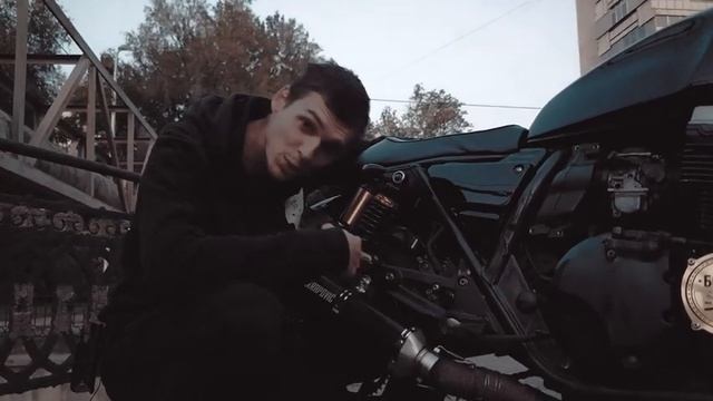 Обзор Yamaha XJR 400 Custom Cafe racer | Самый неудобный мотоцикл