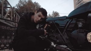 Обзор Yamaha XJR 400 Custom Cafe racer | Самый неудобный мотоцикл